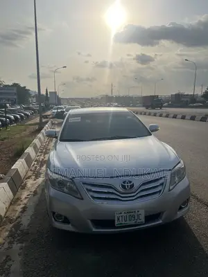 Toyota Camry 2010 Silver