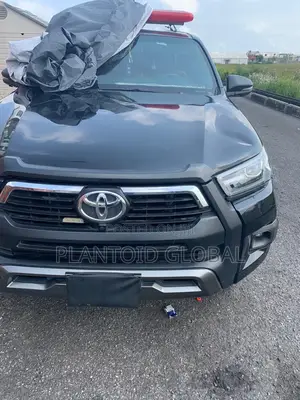 Toyota Hilux 2023 Black