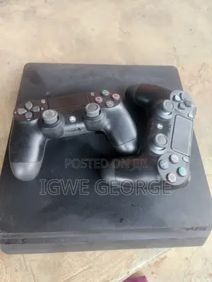 Ps4 Slim Console With Two Controller