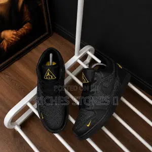 Air Jordan 1 Low Black Se Elephant