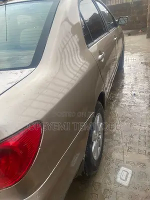 Toyota Corolla 2003 Gold
