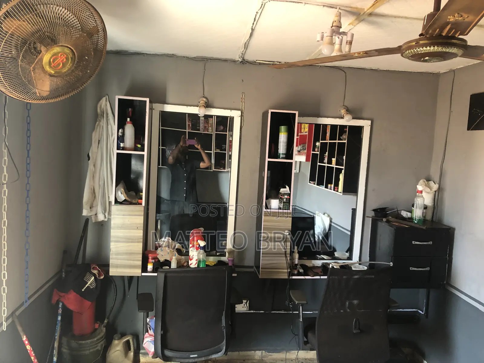 Barbing Salon