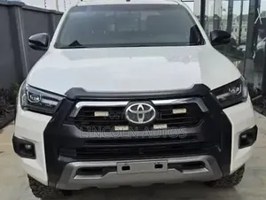 Toyota Hilux 2021 Off white