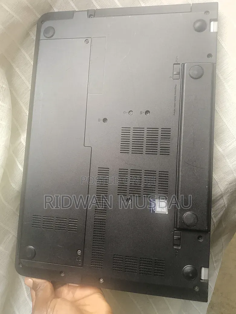 Laptop 8GB Intel Core i5 HDD+SSD 500GB