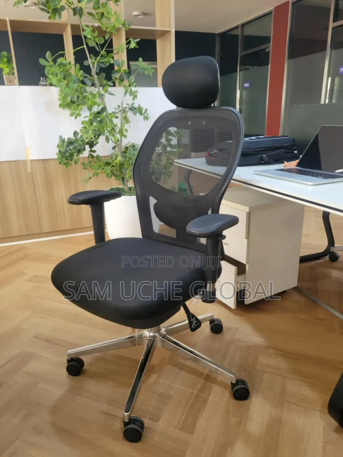 Executive O Kidney Chair