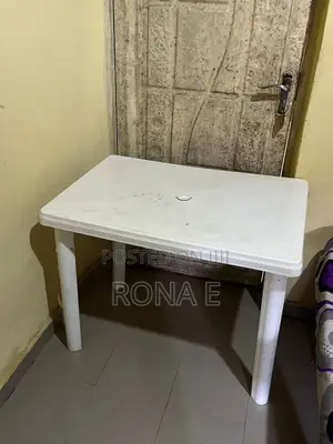 Neat Plastic Table and Chair Thermolineo Chair for Sale
