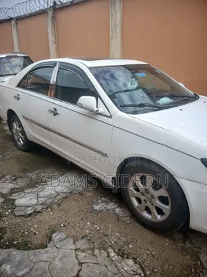 Toyota Camry XLE V6 4dr Sedan (3.0L 6cyl 5A) 2006 White