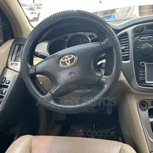 Toyota Highlander 2002 Gold