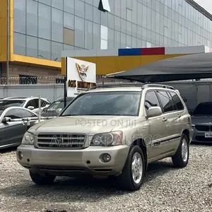 Toyota Highlander 2002 Gold
