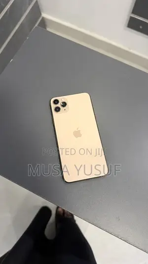 Apple iPhone 11 Pro Max 64 GB Gold