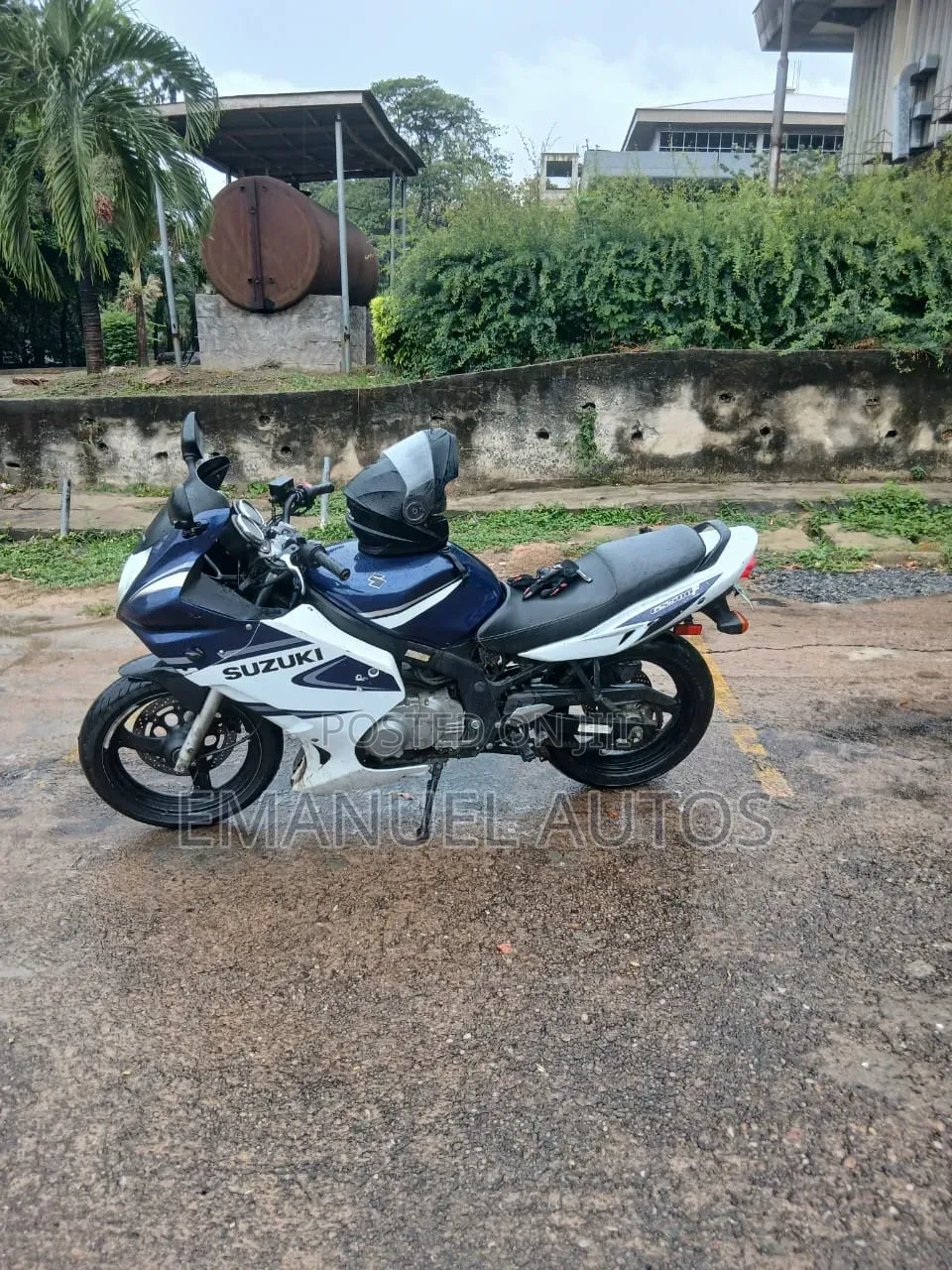Suzuki GS 2013 Blue