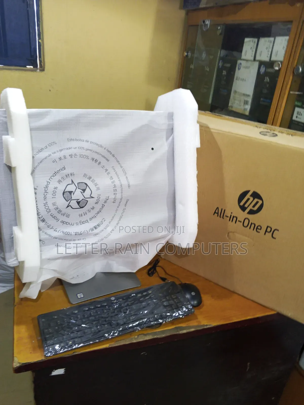 New Desktop Computer HP ProOne 400 4GB Intel Core i5 HDD 500GB