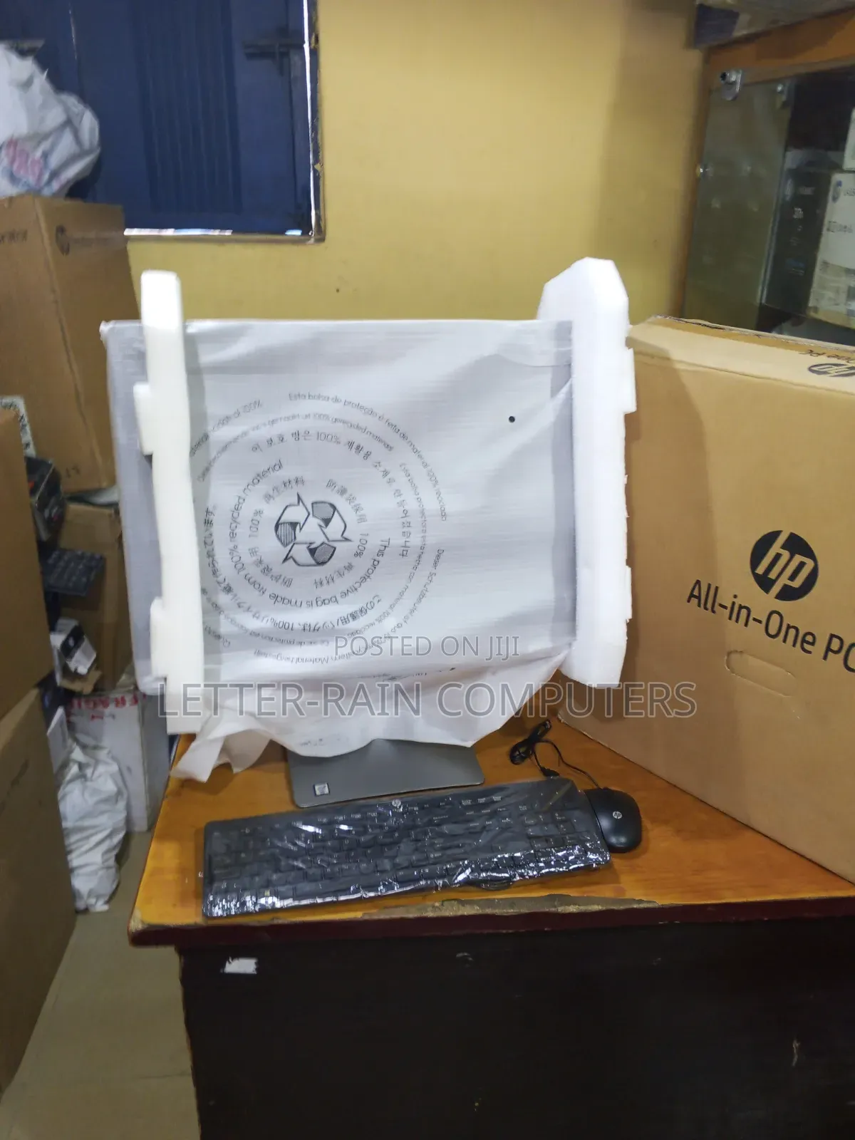 New Desktop Computer HP ProOne 400 4GB Intel Core i5 HDD 500GB
