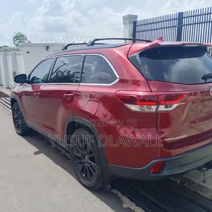 Toyota Highlander 2019 Burgundy