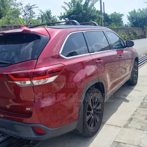 Toyota Highlander 2019 Burgundy