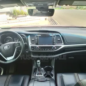 Toyota Highlander 2019 Burgundy