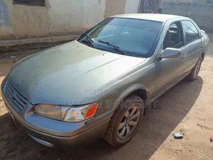 Toyota Camry 2000