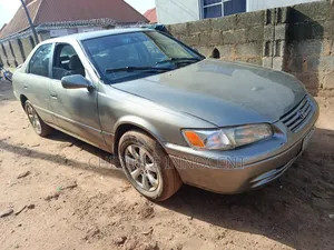 Toyota Camry 2000