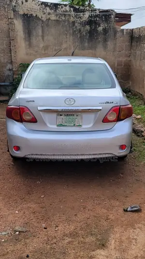 Toyota Corolla 2009 Silver