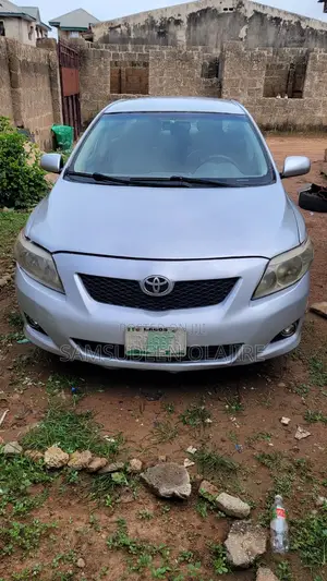 Toyota Corolla 2009 Silver
