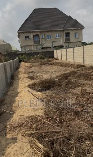 Half Plot of Land for Sale at New Haven Iyana School