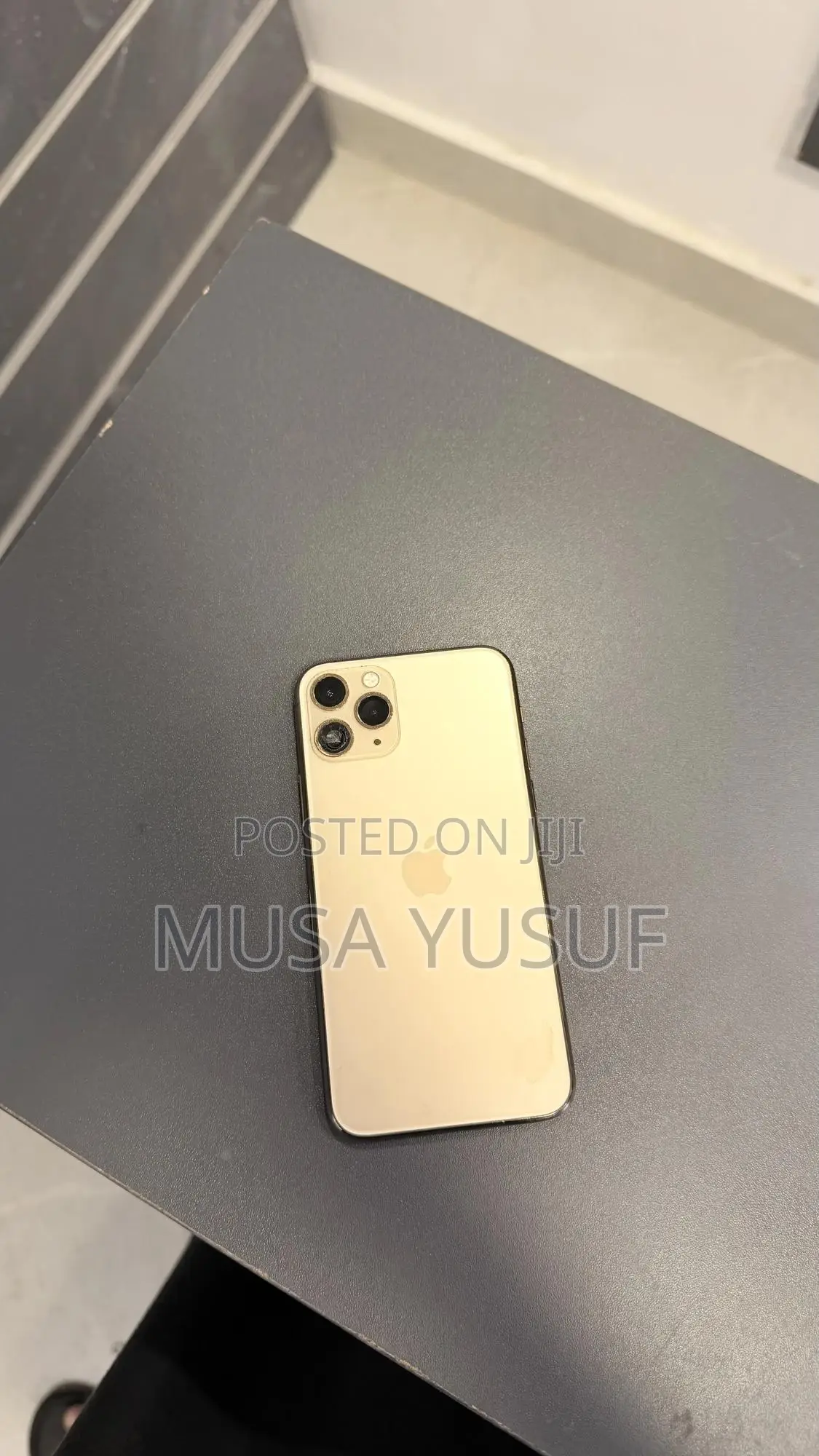 Apple iPhone 11 Pro Max 64 GB Gold