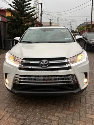 Toyota Highlander Limited Platinum 4dr SUV (3.5L 6cyl 6A) 2015 White
