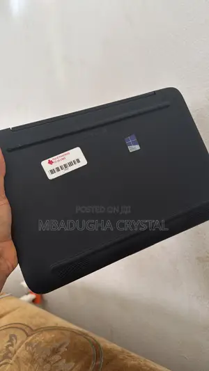 Laptop HP 15-da2933nia 3GB Intel Core i3 HDD+SSD 128GB