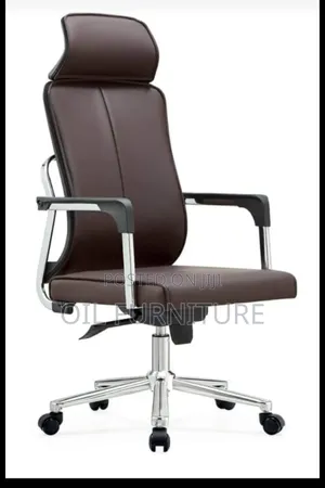 Luxury High-back Leather Executive Office Chair – Ergonomic Design