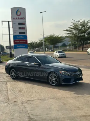 Mercedes-Benz C300 2016 Gray