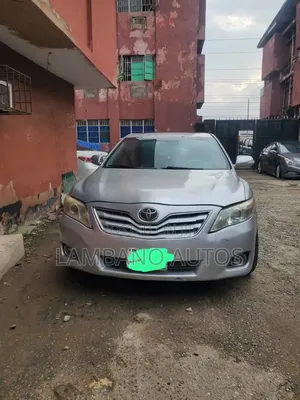 Toyota Camry 2010 Silver