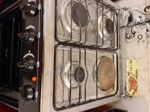 4 Burner Cooker With Electric Cooker