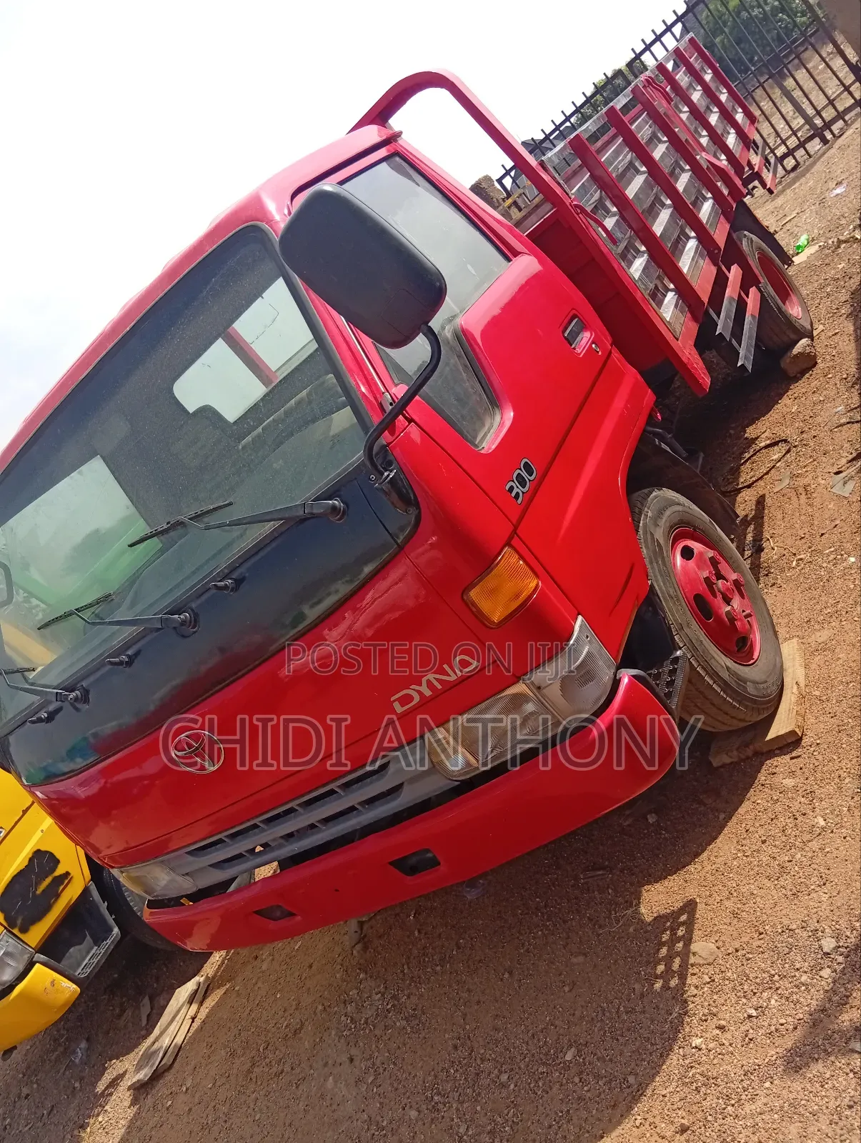 Toyota Quantum 2004 Red