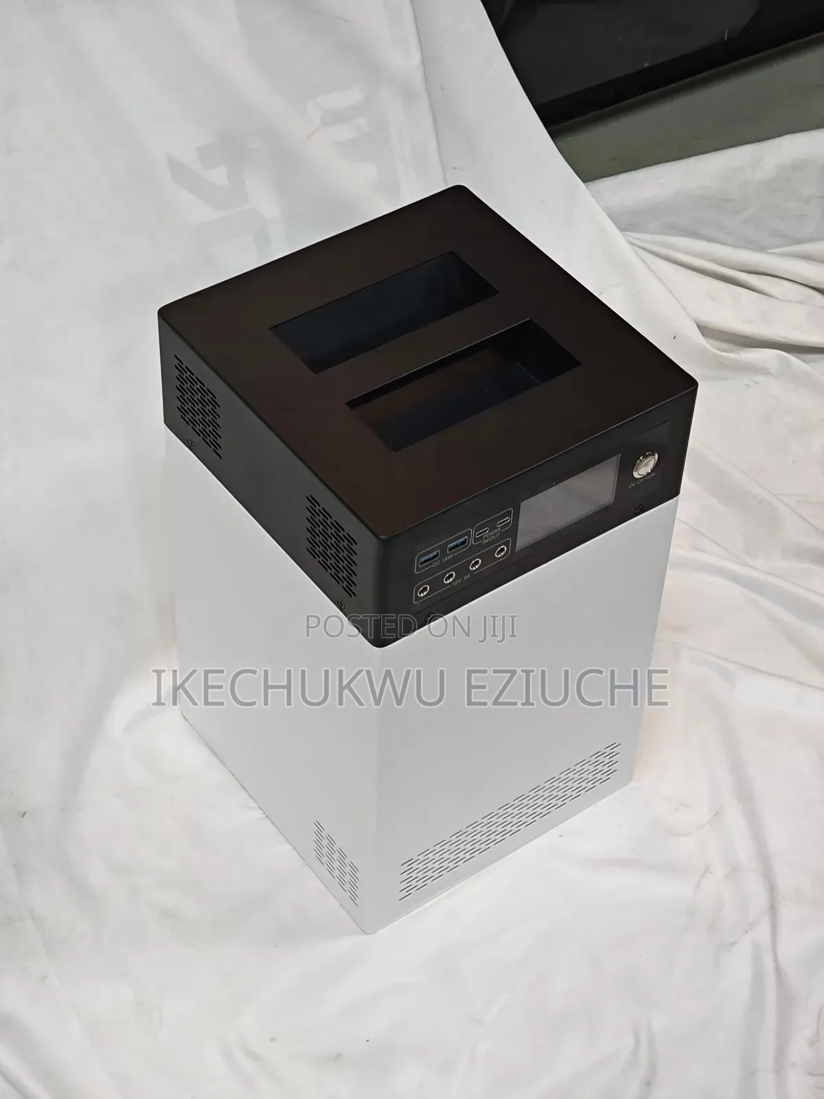 1kwh(300w Output) Zenmax Solar Generator