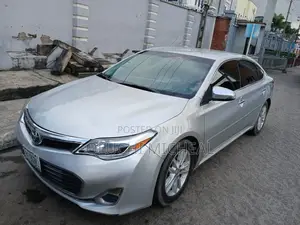 Toyota Avalon XLE Premium 4dr Sedan (3.5L 6cyl 6A) 2014 Silver