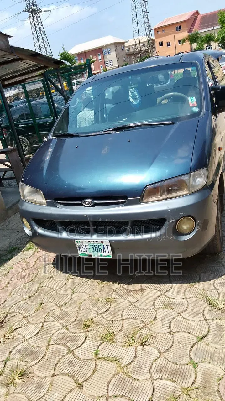 Hyundai Starex 2005 Blue