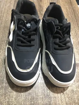 Sneakers Shoe