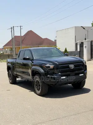 Toyota Tacoma SR5 Double Cab 5' Bed AT 2024 Black