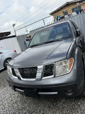 Nissan Frontier 2008 Gray