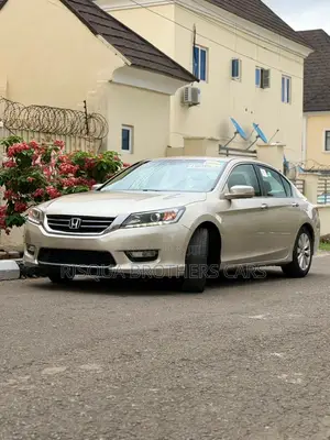 Honda Accord EX-L 4dr Sedan w/Navigation (2.4L 4cyl CVT) 2014 Gold