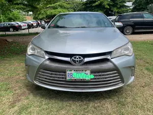 Toyota Camry XLE 4dr Sedan (2.5L 4cyl 6A) 2016 Silver