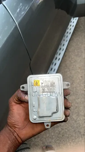 Headlight Charger for C3000 W205