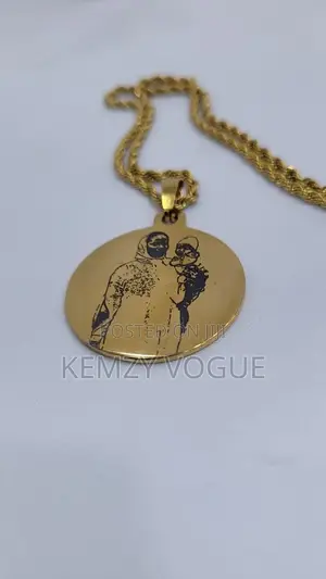 Engraved Picture Locket