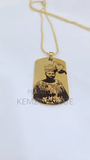 Engraved Picture Locket