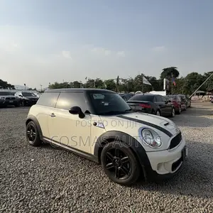 Mini Cooper 2012 White