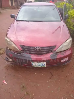 Toyota Camry 2006 Red