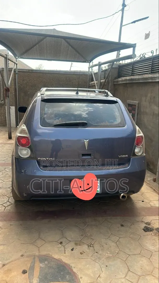 Pontiac Vibe 2010 Gray