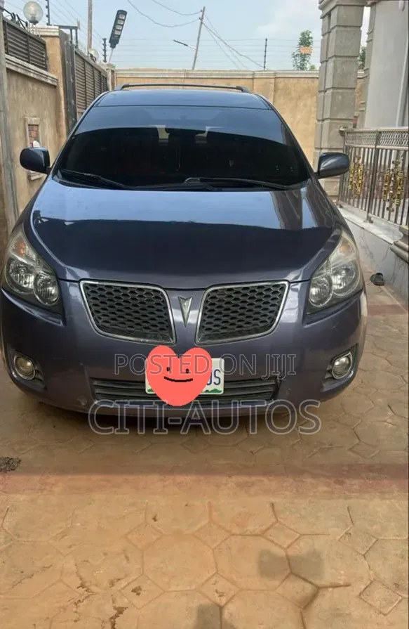 Pontiac Vibe 2010 Gray