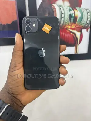 Apple iPhone 11 64 GB Black