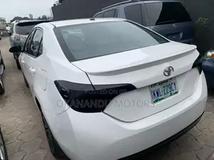Toyota Corolla L 4dr Sedan (1.8L 4cyl 4A) 2015 White